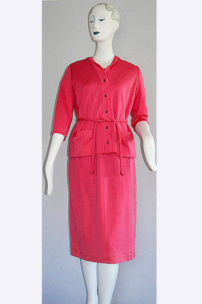 schiaparelli pink dress KYLIE JENNER WORE SCHIAPARELLI TO THE HAUTE COUTURE FALL WINTER 2024/2